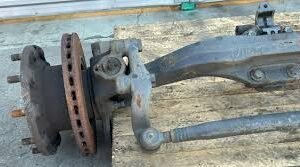 Ziemlich gebrauchte Deutz-Fahr DX4.57 VORDERACHSNABBE RHS KOMPLETT 303953, 04386747, 04354203