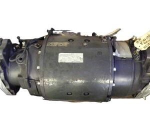 Ziemlich gebrauchte Deutz-Fahr DX4.57 VORDERACHSNABE LHS KOMPLETT 04358295, 04354203, 04386748